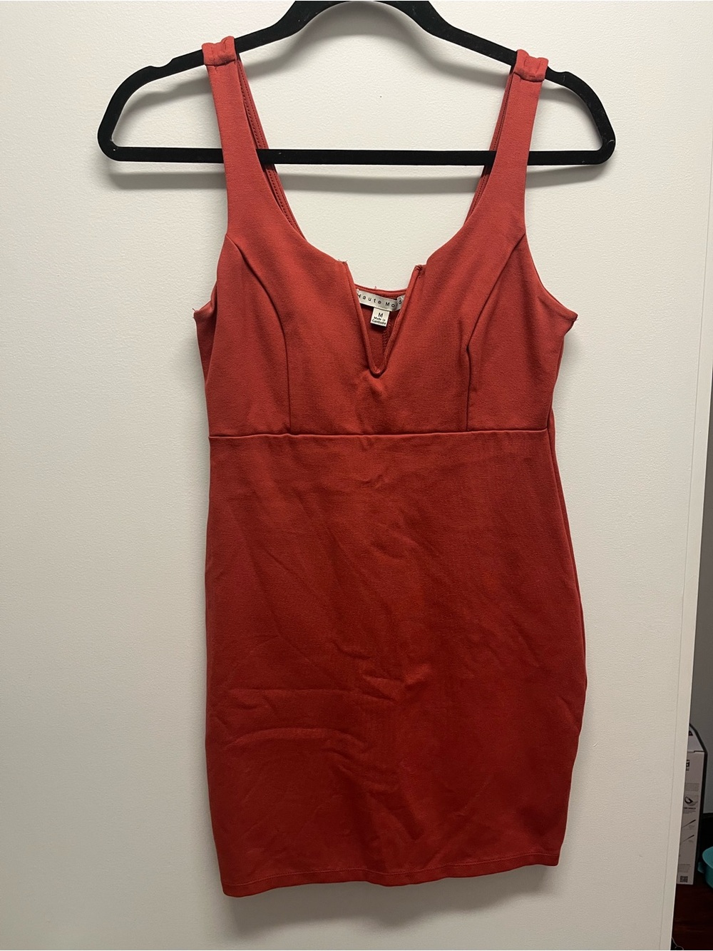 Women's Sleeveless V-Neck Bodycon Dress